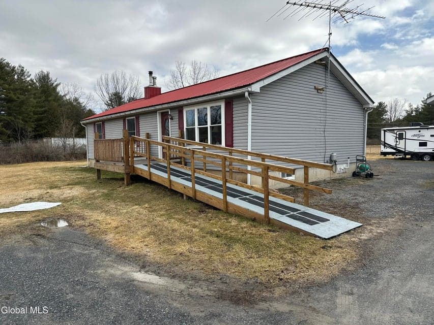 1541 Farley Road, photo 2