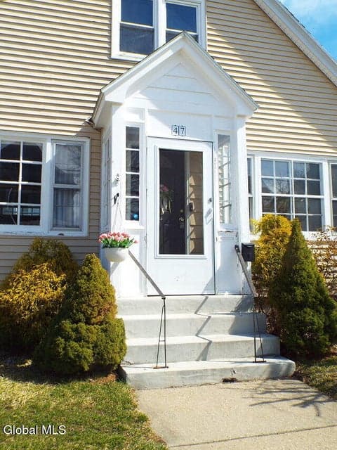 47 McClellan Avenue, Amsterdam, NY 12010, photo 3