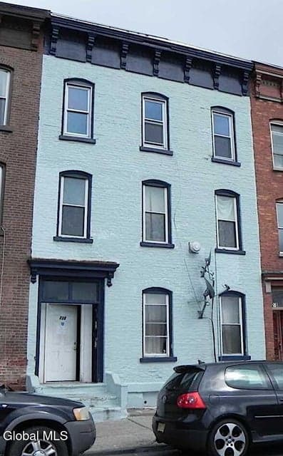276 3rd Street, photo 3