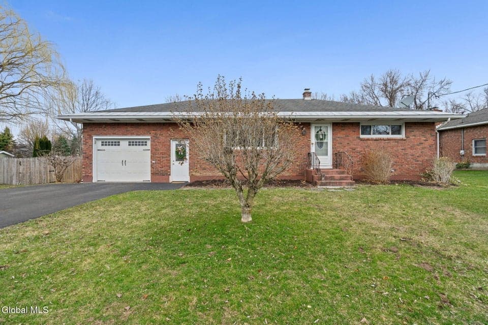 442 Russell Road, Bethlehem, NY, photo 4