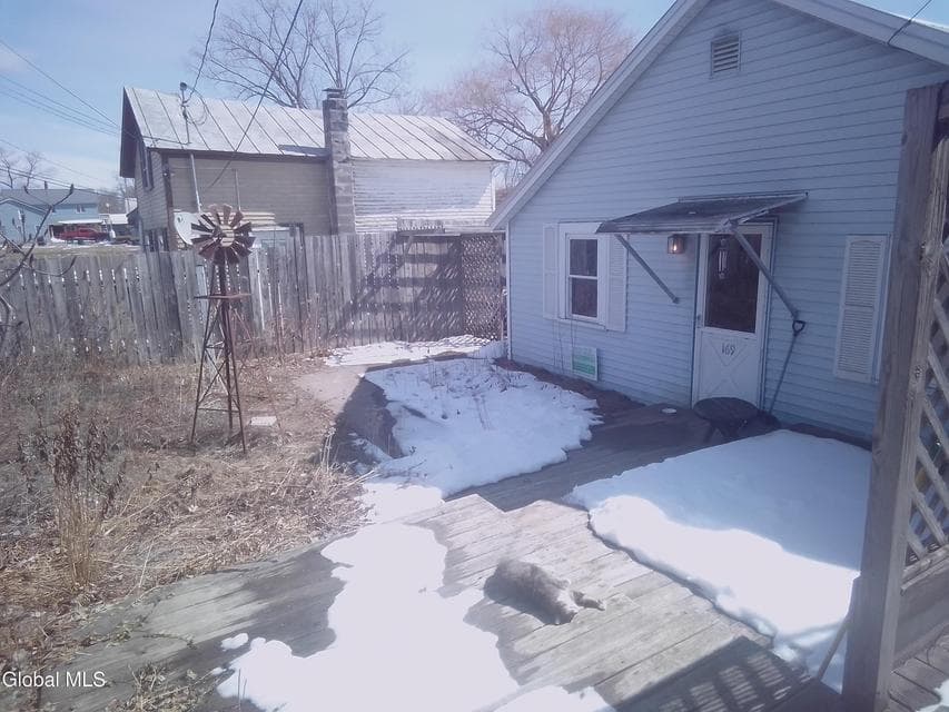169 Pleasant Street, photo 2