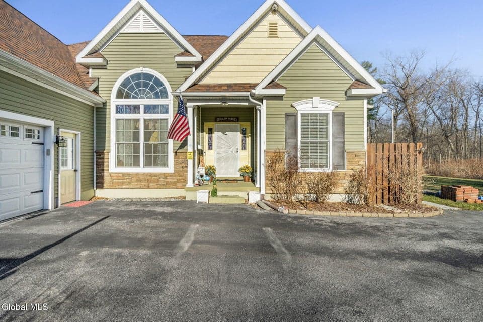 1000 Kings Road, Schenectady, NY, photo 3