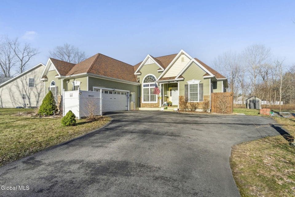 1000 Kings Road, Schenectady, NY, photo 2