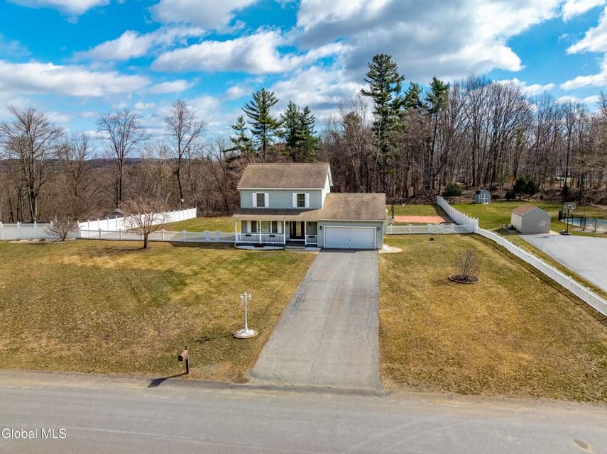 6 Joseph Court, Schaghticoke, NY, photo 2