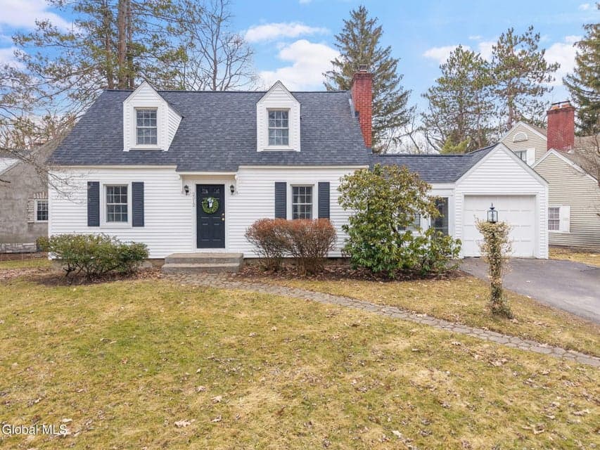 2212 Niskayuna Drive, Niskayuna, NY, photo 2