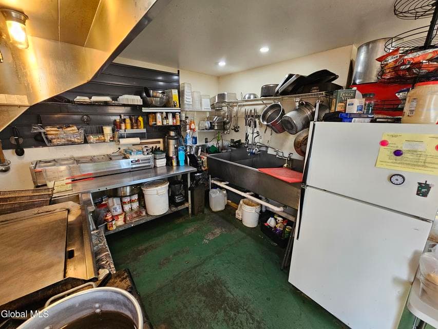 93 Healy Boulevard, photo 5