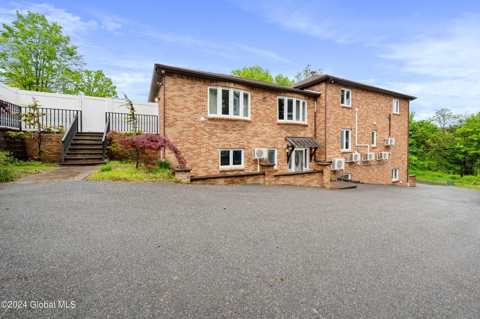 5 Wawayanda Place, photo 1