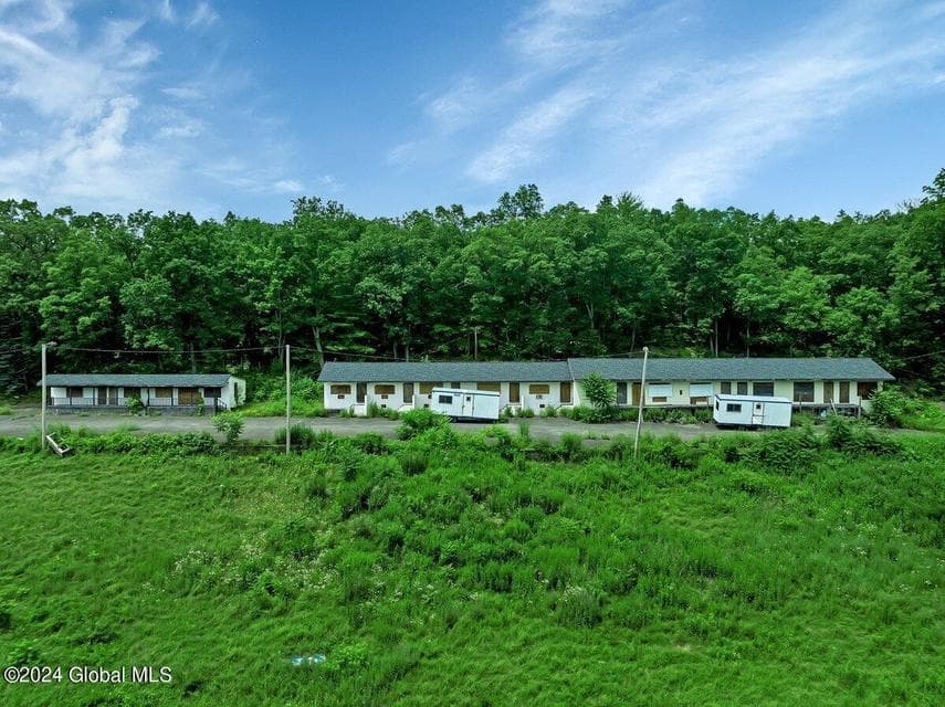 9071 Route 9W, photo 3