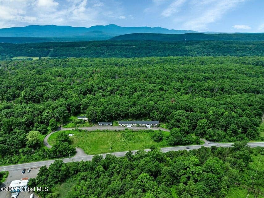 9071 Route 9W, photo 4