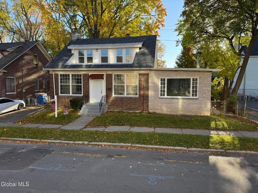2 Glenwood Street, Albany, NY 12208, photo 2