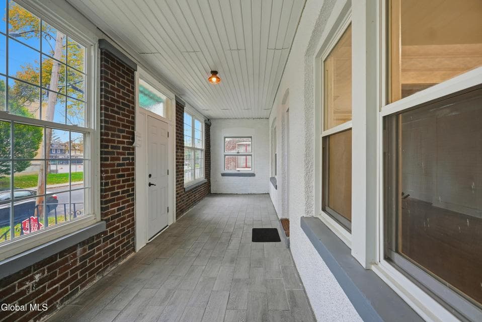 2 Glenwood Street, Albany, NY 12208, photo 4