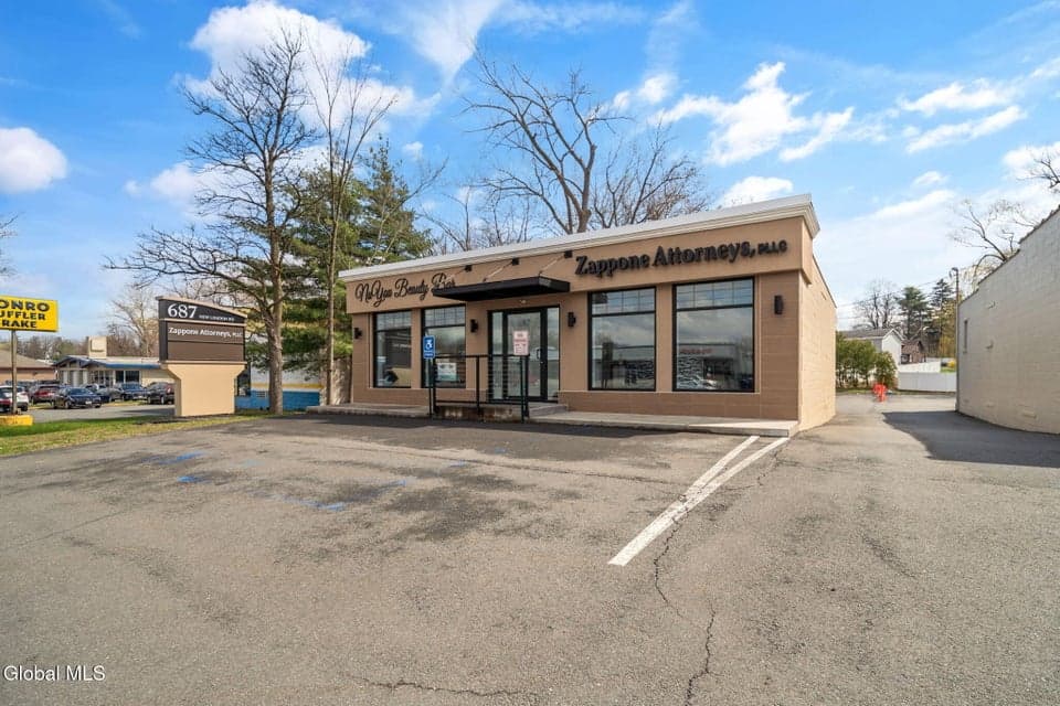 0.25 acres · Mixed Use, photo 3