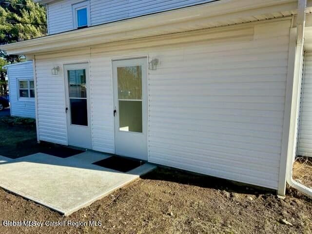 982 S Schodack Road, photo 2