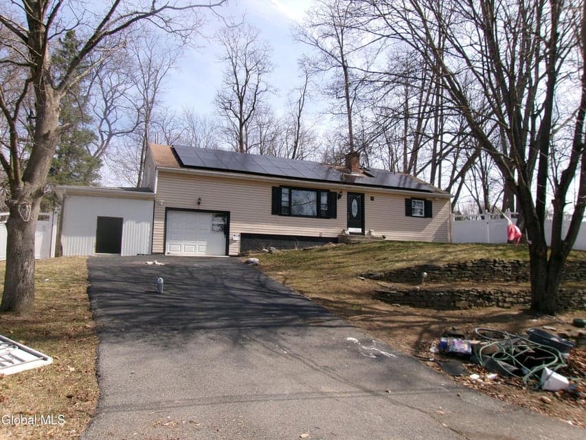 1 Gilmore Terrace, Guilderland, NY 12303, photo 1