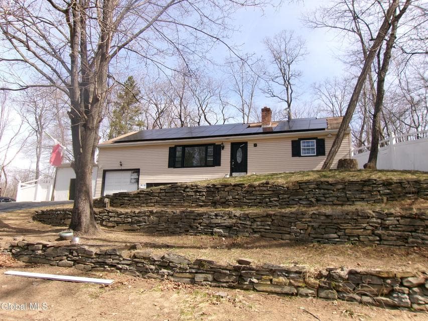 1 Gilmore Terrace, Guilderland, NY 12303, photo 2