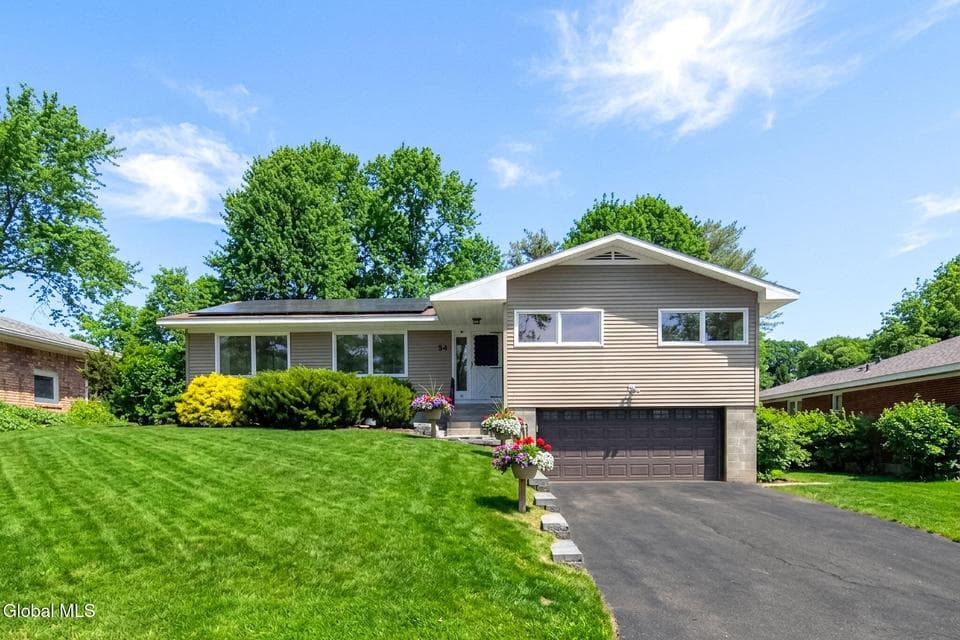 31 Freeman Road, Albany, NY, photo 1