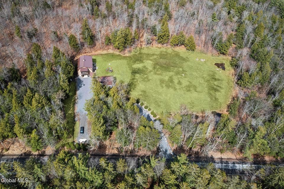 380 Mallon Road, photo 2