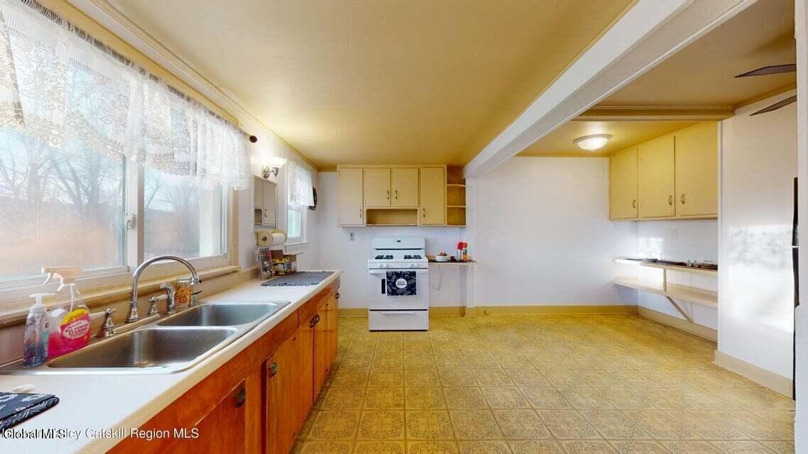 50 Kings Road, Coxsackie, NY, photo 2