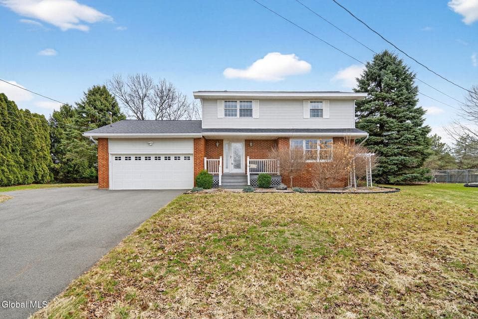 4 Albert Court, Colonie, NY 12110, photo 1
