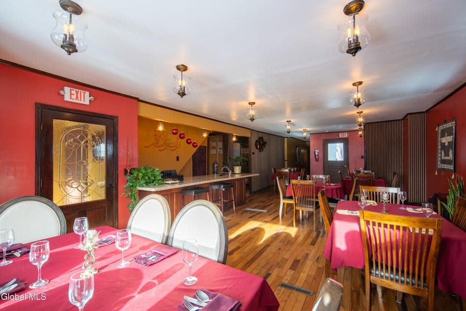 703 Union Street, photo 4