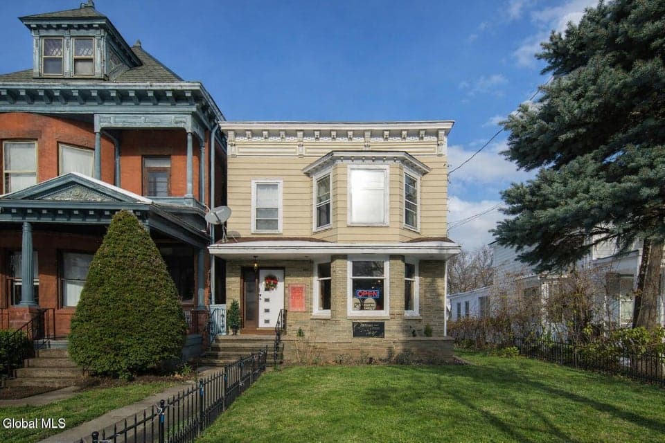 703 Union Street, photo 1