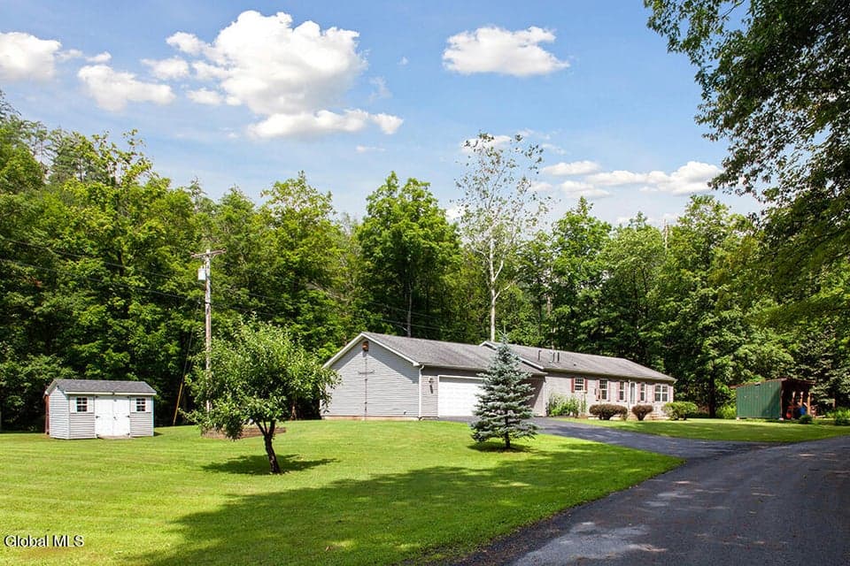 137 Creamery Road, photo 1