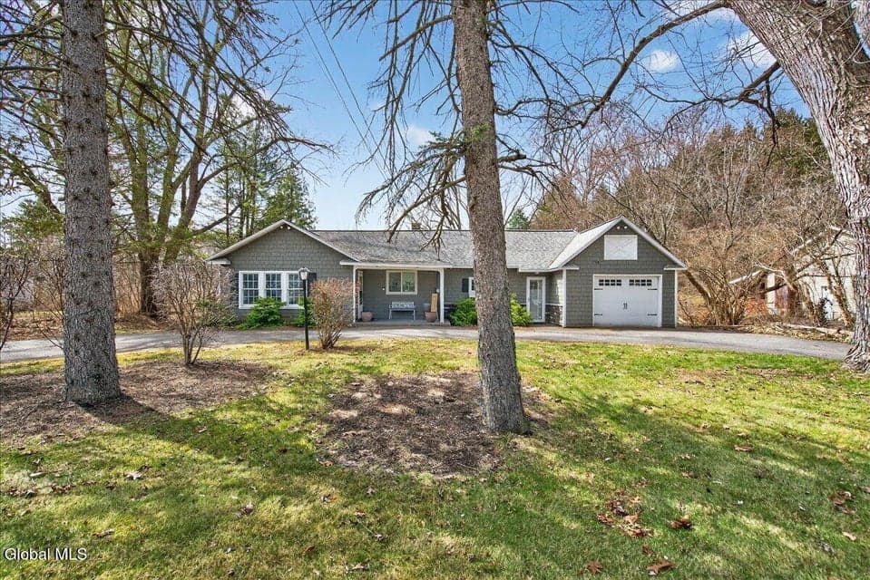 2460 Troy-Schenectady Road, Niskayuna, NY 12309, photo 1