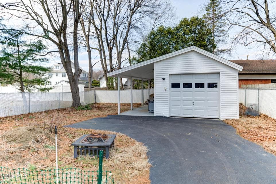 21 Sharpe Avenue, North Greenbush, NY, photo 4