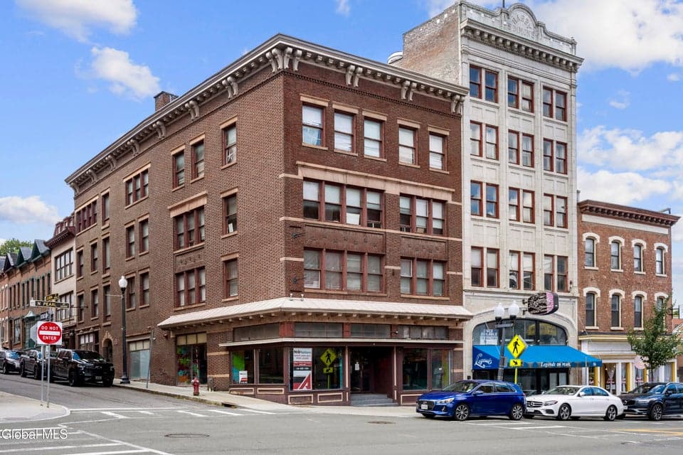 82 N Pearl Street, Albany, NY 12207