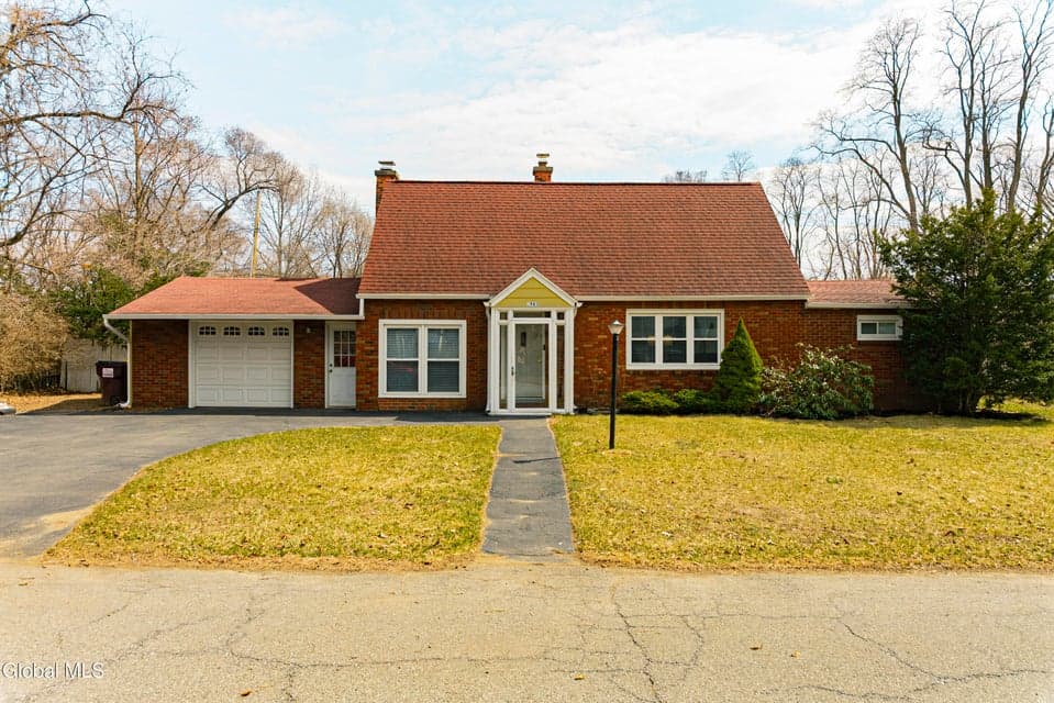 2983 Nancy Lane, photo 1