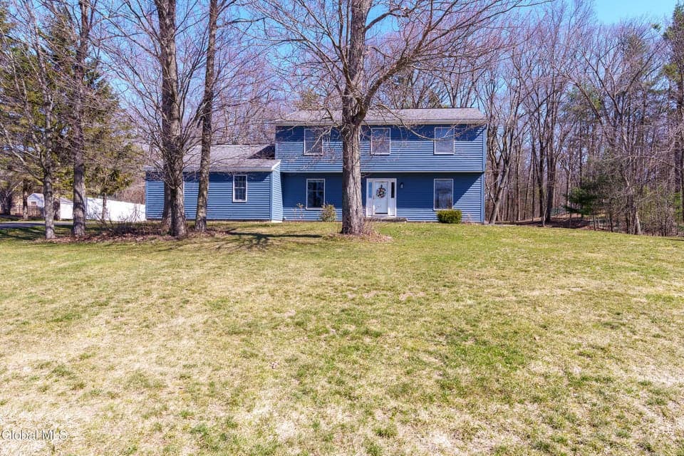 24 Huntswood Lane, photo 2