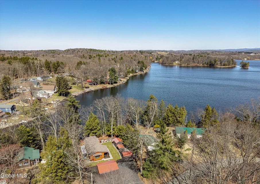 78 The Concourse, Kinderhook, NY 12130
