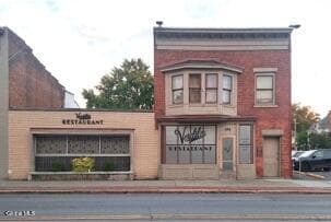 572 2nd Avenue, Troy, NY 12182
