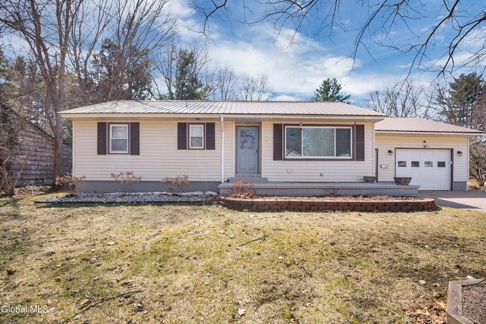 22 Thomas Avenue, Hudson Falls, NY 12839, photo 1