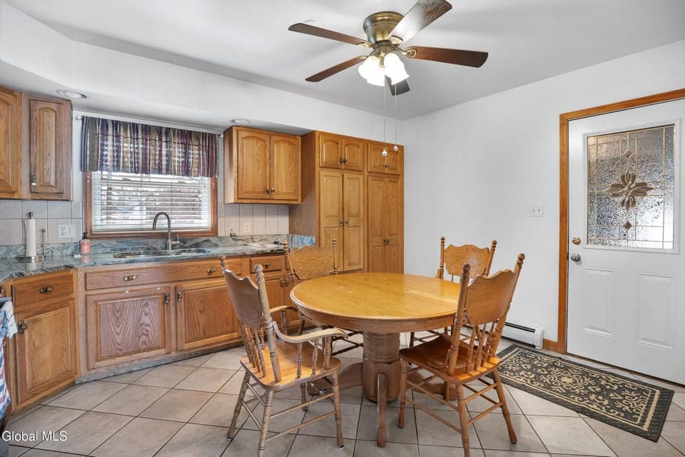 22 Thomas Avenue, Hudson Falls, NY 12839, photo 4
