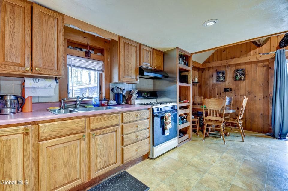 259 Hart Road, photo 3