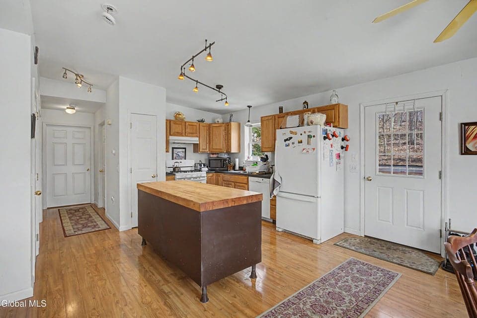 229 Summit Lake Road, photo 4