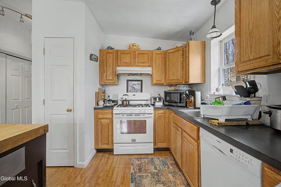 229 Summit Lake Road, photo 5