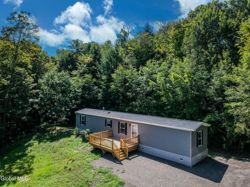 351 Maybie Road, photo 1