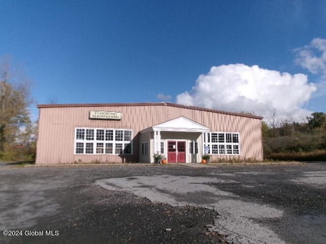1698 NY-7, photo 1