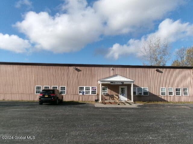 1698 NY-7, photo 3