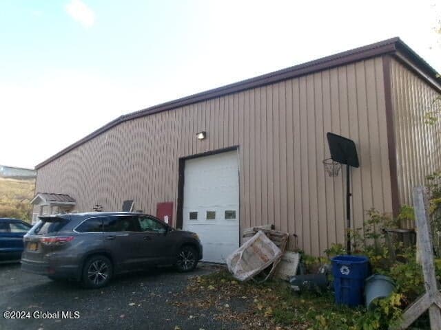 1698 NY-7, photo 5