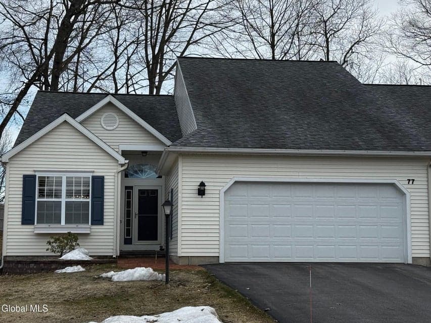 77 Cedar Court, Queensbury, NY