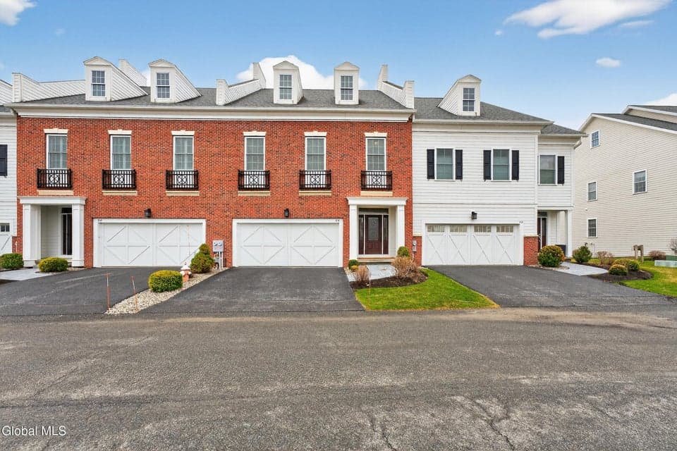 38 Cambridge Way, photo 2