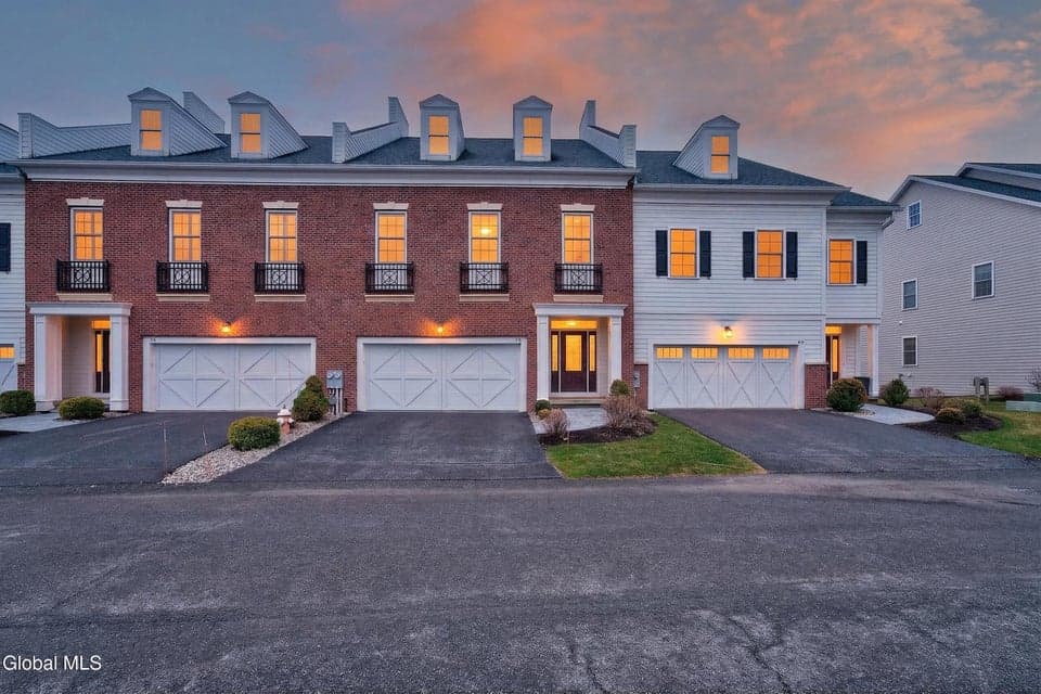 38 Cambridge Way, photo 3