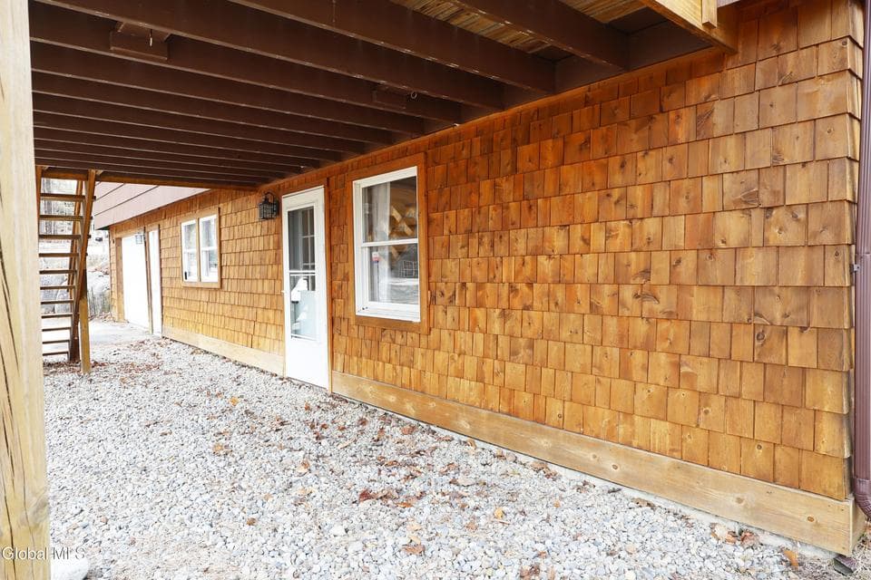 11 Continental Drive, photo 5