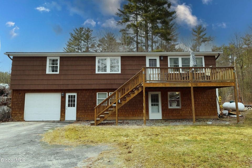 11 Continental Drive, photo 3