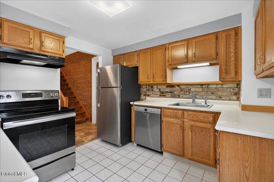 196 Morton Avenue #APT 103, Albany, NY, photo 5