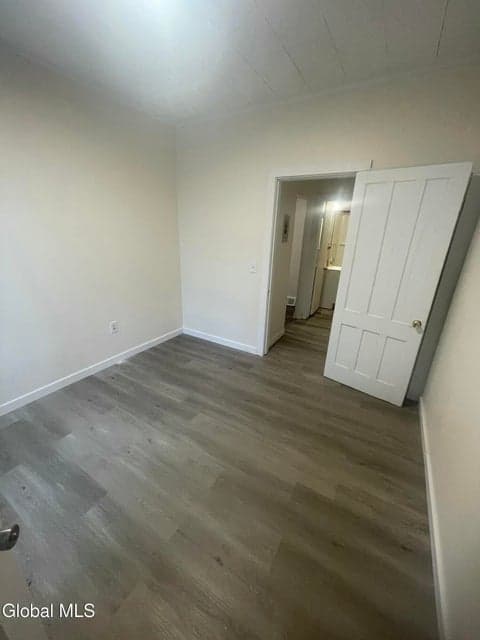 32 Division Street, photo 5