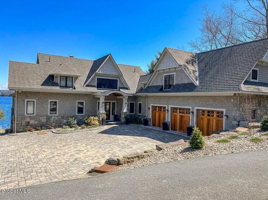 3236 Lake Shore Drive, photo 2